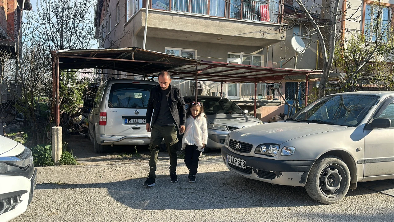 Burdur’da Duygulandıran Hikâye! Kızı Için Ayağa Kalktı Protez Bacağına Kavuştu (1)