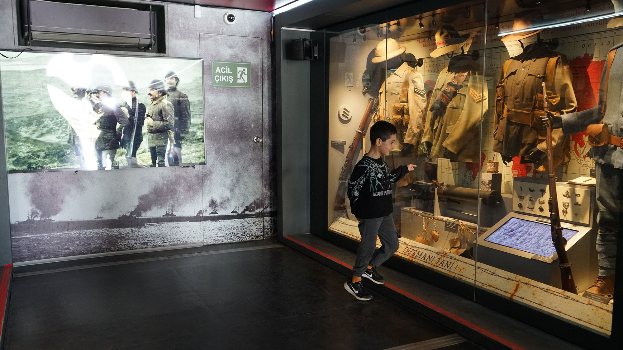 Çanakkale Savaşları Mobil Müzesi Kahramanmaraş’ta Ziyaretçilerini Ağırlıyor (4)