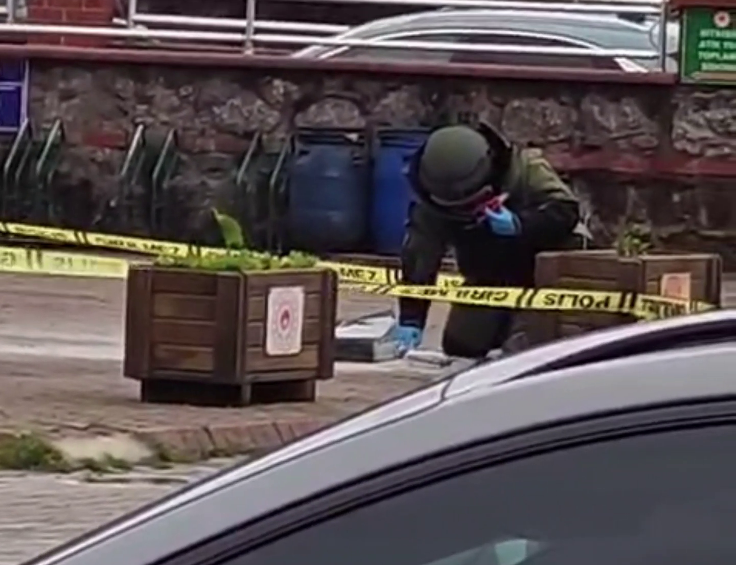 'Elimde Bomba Var' Diye Bağırdı, Gözaltına Alındı (1)