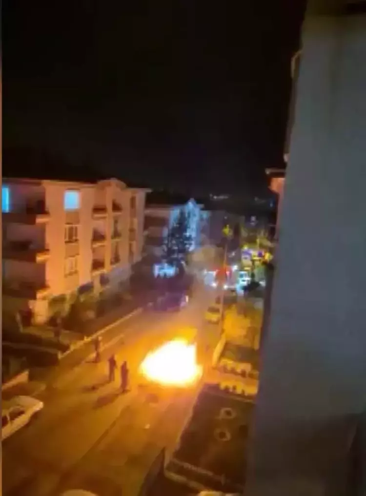 Eşinin Evini Kurşunlayan Kocanın Trafikte Bıçaklı Tartışma Görüntüleri Ortaya Çıktı (1)