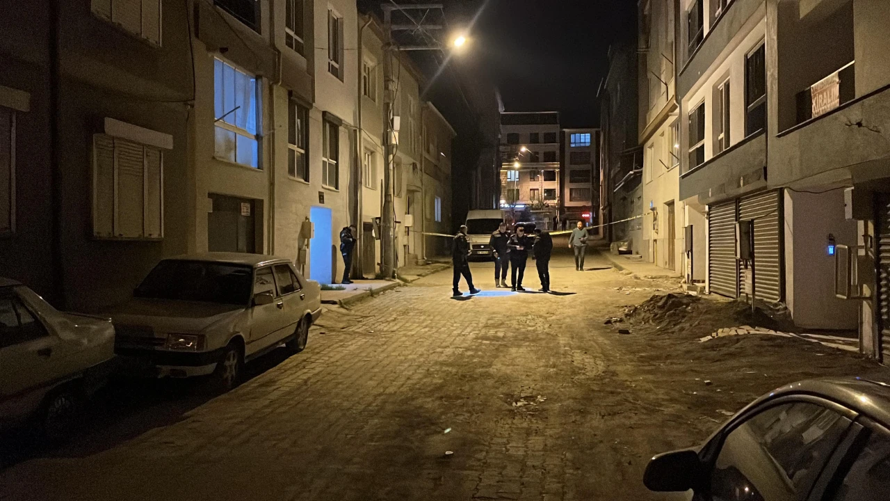 Eskişehir'de Silahlı Kavga! C.i̇. Sırtından Vuruldu (3)