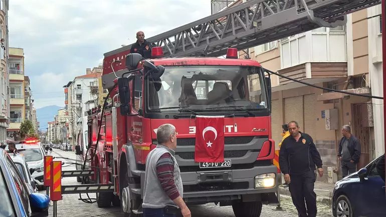 Evini Ateşe Verdiği Için Gözaltına Alındı; Nezarethanede Rahatsızlanınca Kaldırıldığı Hastanede Öldü (3)