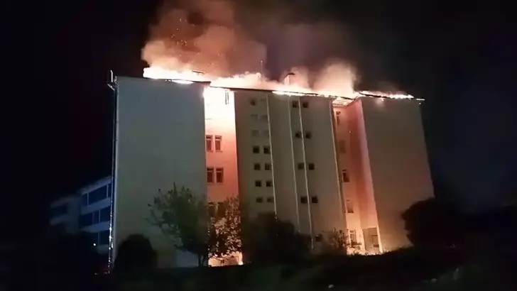 Fen lisesi pansiyonunda yangın: 46 öğrenci tahliye edildi