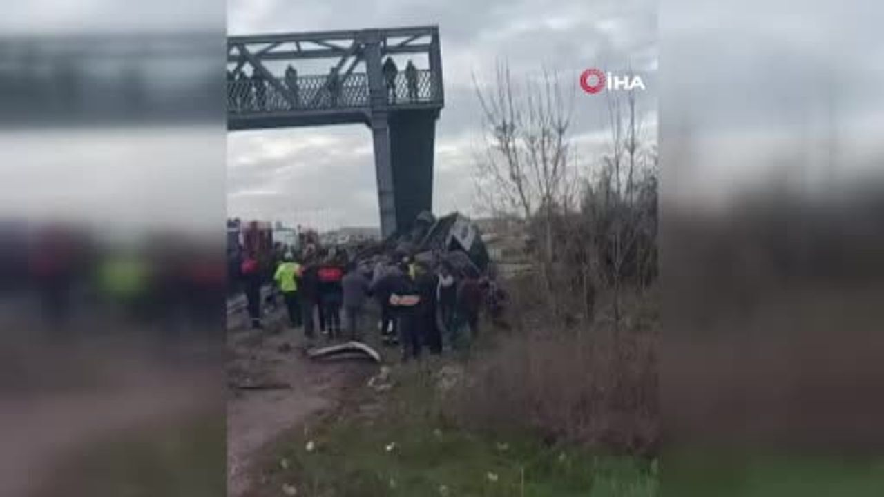 Halk Otobüsü Kaza Yaptı: 4 Ölü, 13 Yaralı