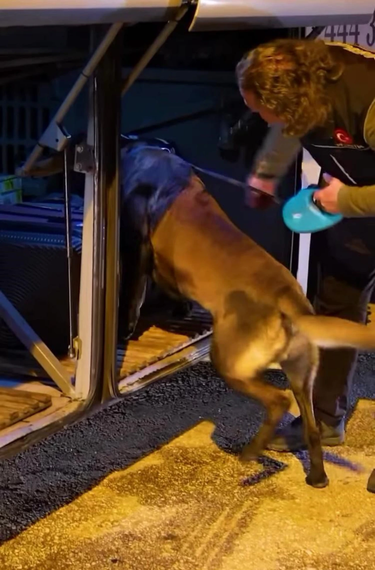 Isparta'da Polis Denetimi 40 Aranan Şahıs Yakalandı (2)