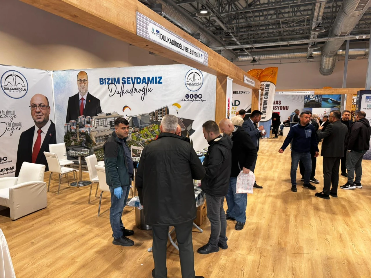 İstanbul'da Dulkadiroğlu Belediyesi'ne Yoğun Ilgi! (3)