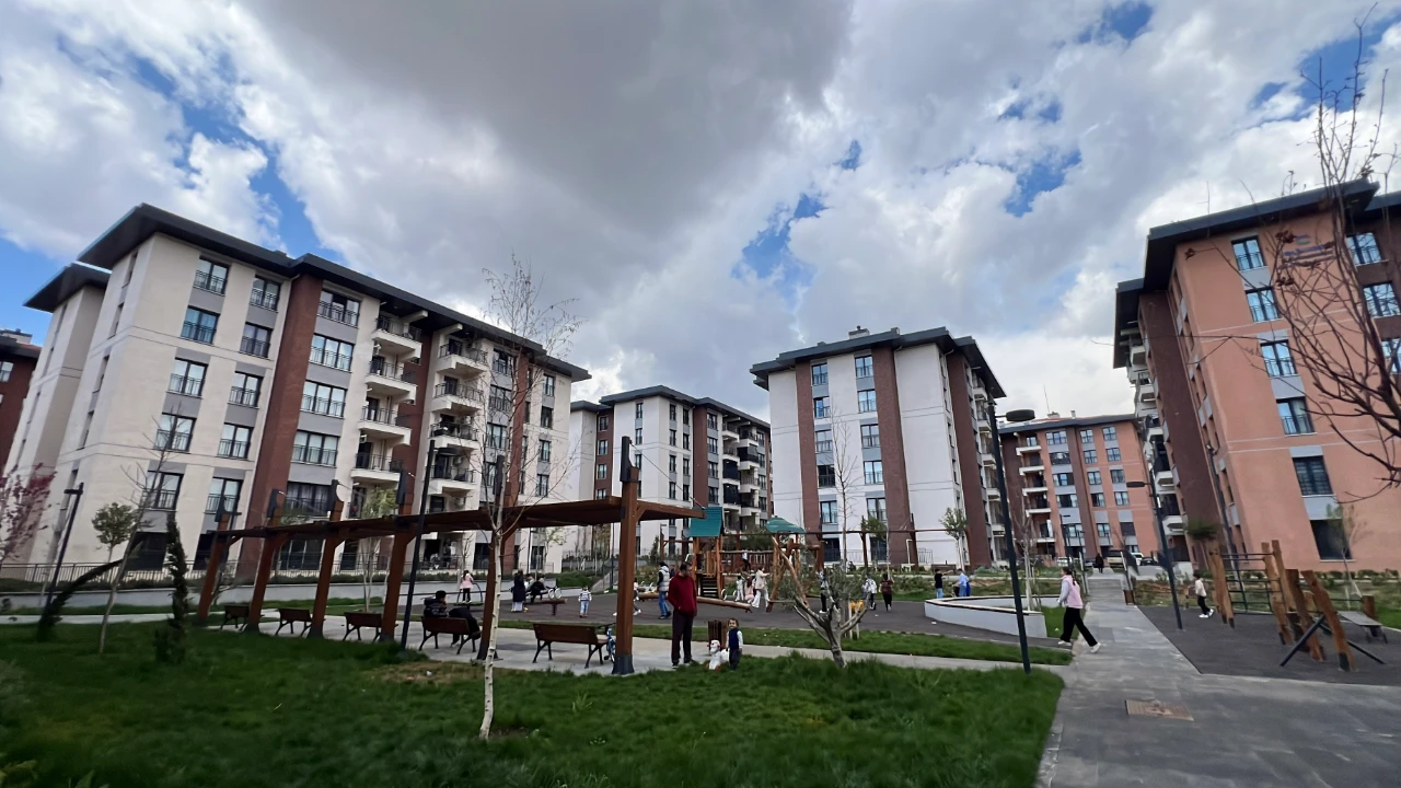 Kahramanmaraş Ebrar Sitesi'nde Hayat Yeniden Başladı! (7)