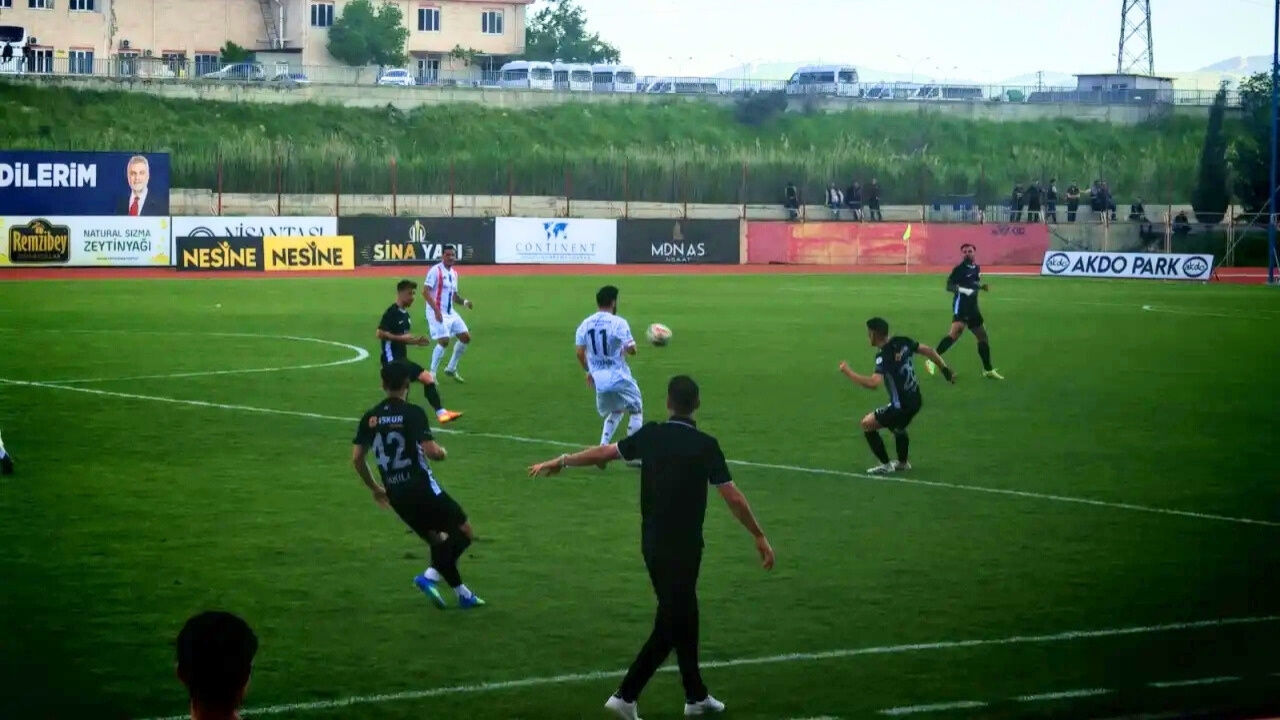 Kahramanmaraş İstiklalspor - Mardinspor maçında ilk yarı bitti!