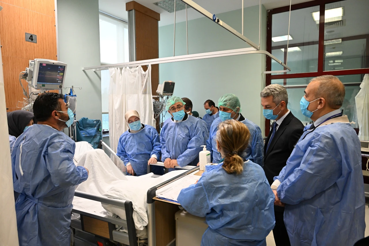 Kahramanmaraş Milletvekillerinden Yaralı Öğrencilere Ziyaret (4)