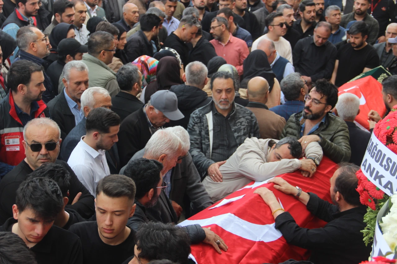 Kahramanmaraş Okul Saldırısında Ölen 4 Öğrenci Abdülhamid Han'da Uğurlandı! (13)