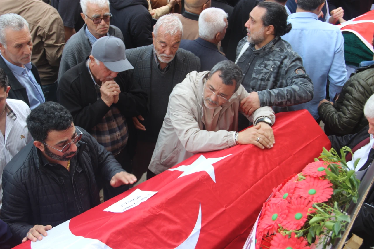 Kahramanmaraş Okul Saldırısında Ölen 4 Öğrenci Abdülhamid Han'da Uğurlandı! (2)