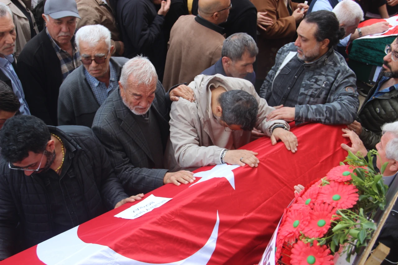 Kahramanmaraş Okul Saldırısında Ölen 4 Öğrenci Abdülhamid Han'da Uğurlandı! (3)