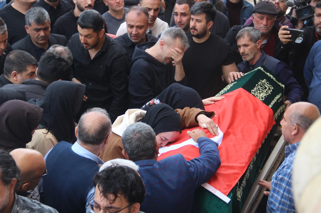 Kahramanmaraş Okul Saldırısında Ölen 4 Öğrenci Abdülhamid Han'da Uğurlandı! (6)