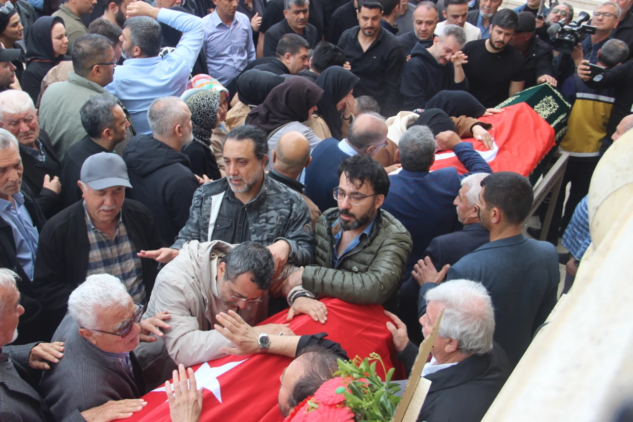 Kahramanmaraş Okul Saldırısında Ölen 4 Öğrenci Abdülhamid Han'da Uğurlandı! (7)