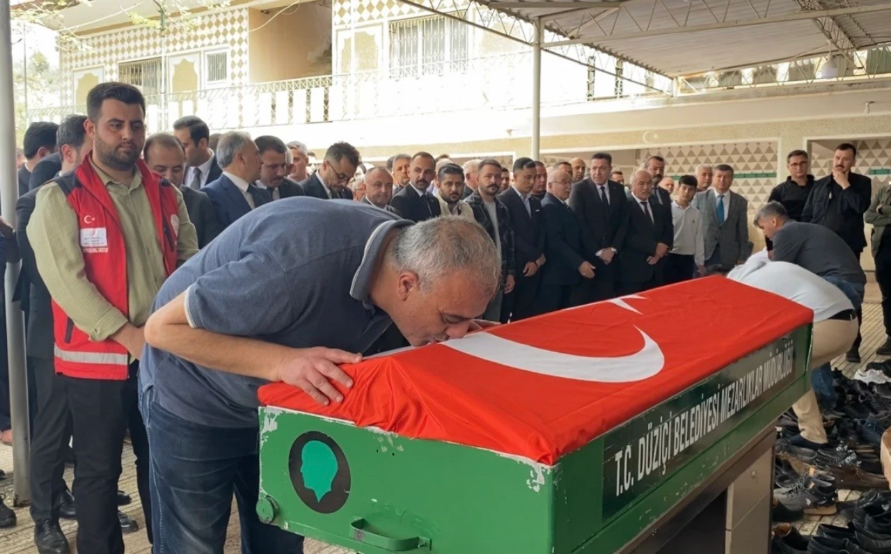 Kahramanmaraş Okul Saldırısında Ölen Adnan Göktürk Yeşil Osmaniye'de Uğurlandı! (6)