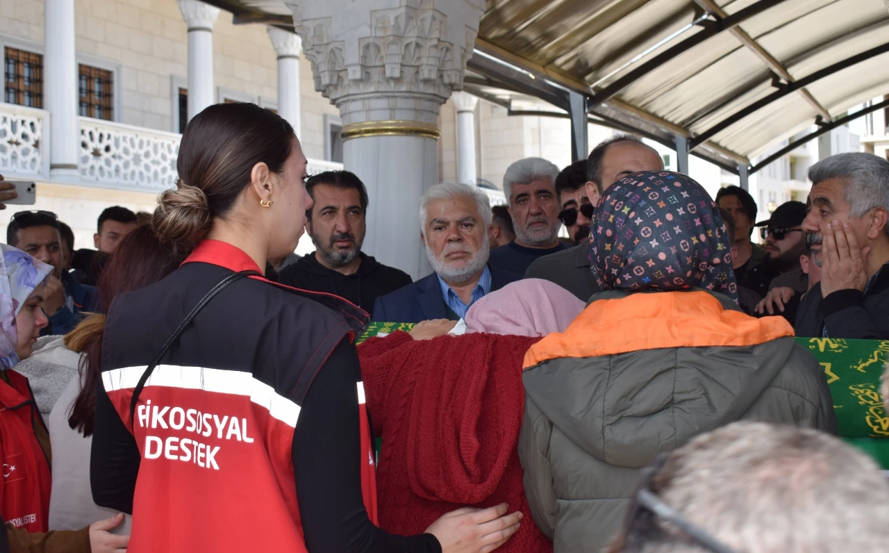 Kahramanmaraş Okul Saldırısında Ölen Furkan Sancak Balal Afşin'de Uğurlandı! (7)
