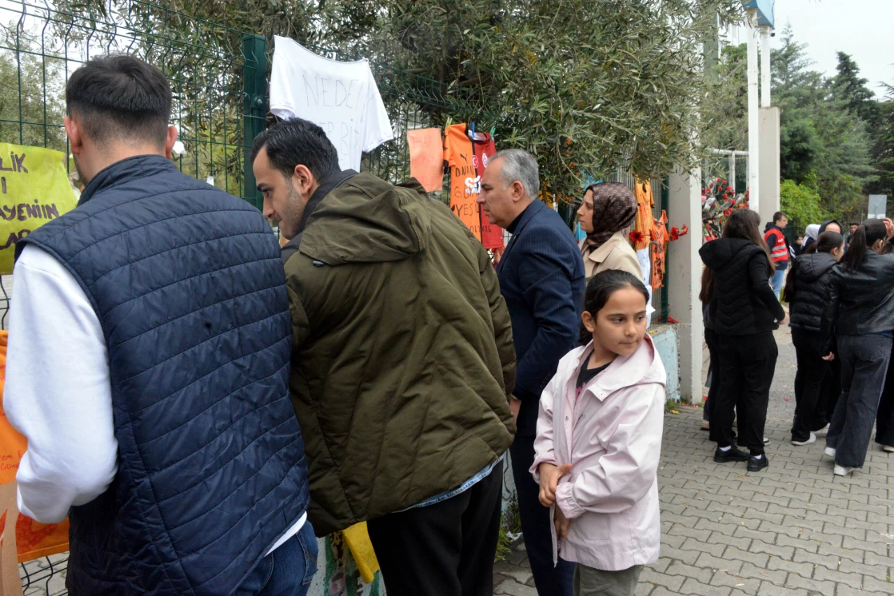 Kahramanmaraş Okulda 9 Kişiyi Öldüren Öğrenci, Arkadaşlarına Saldırı Yapacağını Söylemiş (14)