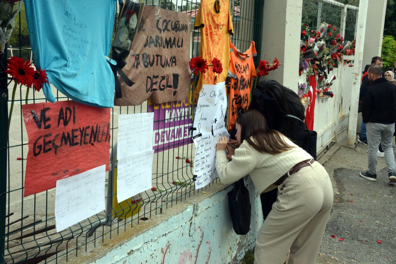 Kahramanmaraş Okulda 9 Kişiyi Öldüren Öğrenci, Arkadaşlarına Saldırı Yapacağını Söylemiş (16)