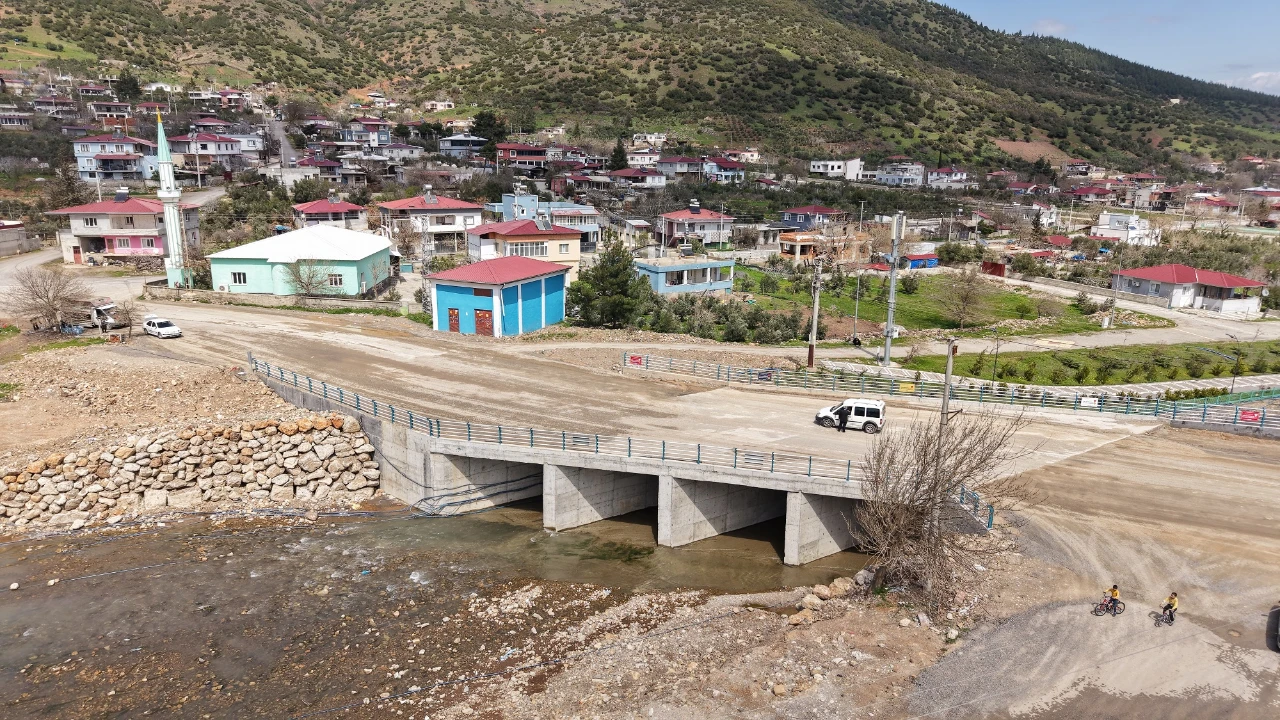 Kahramanmaraş Türkoğlu’nda 10 Milyonluk Köprü Açıldı! Ulaşım Rahatladı (3)