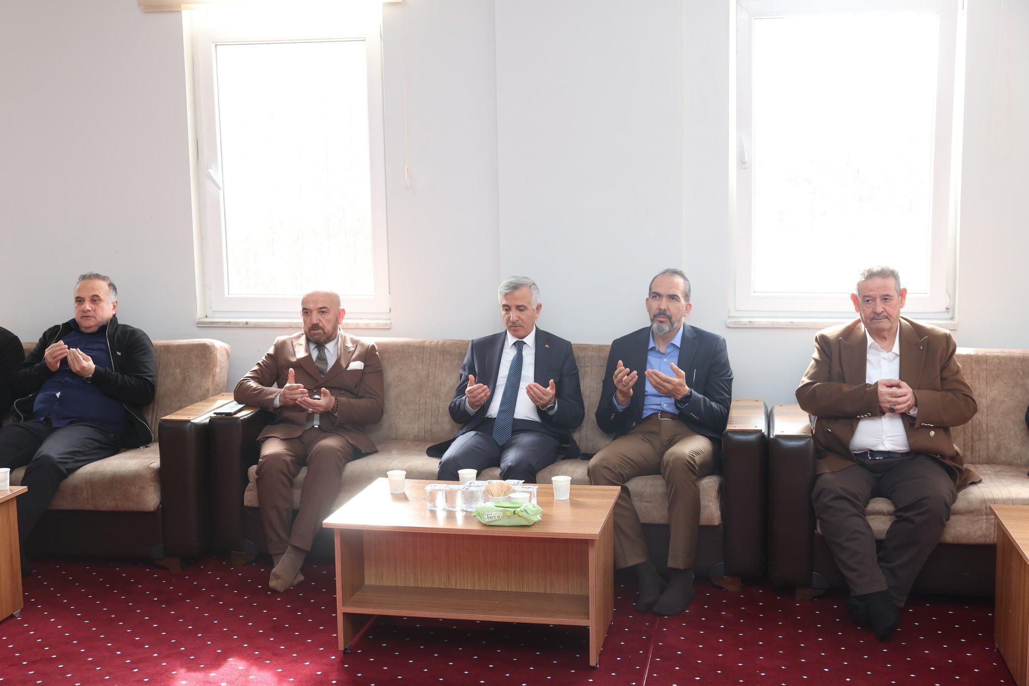 Kahramanmaraş Valisi Ünlüer’den Ahmet Özdemir’in Ailesine Taziye Ziyareti (1)