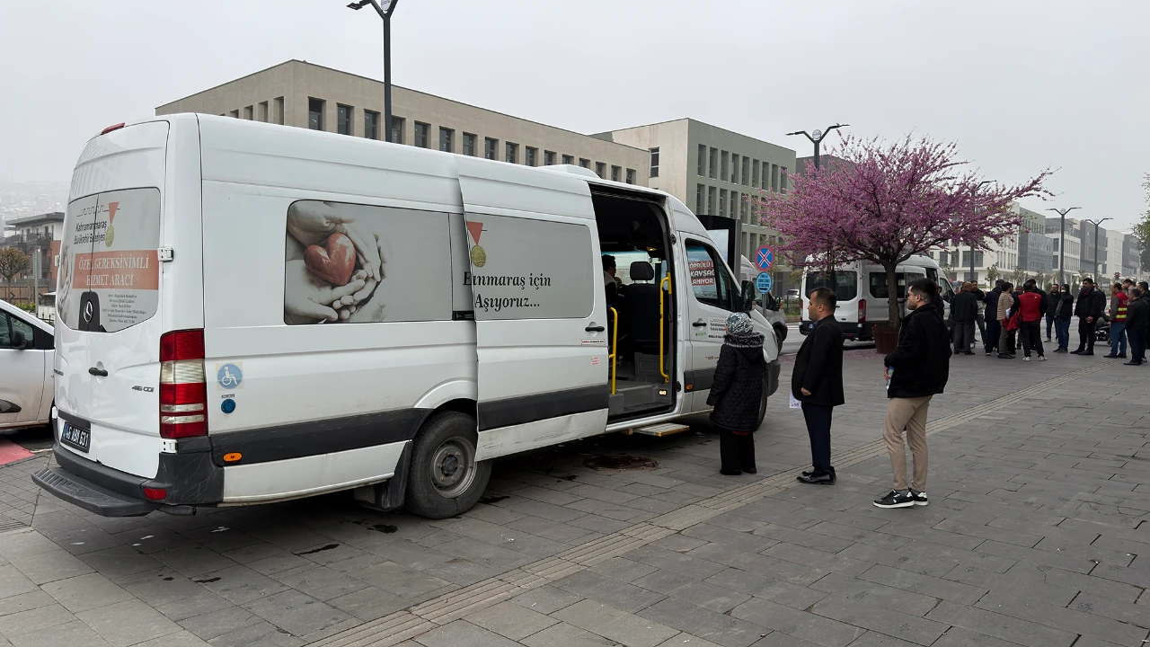 Kahramanmaraş'ta 1.872 Aday Özel Araçlarla Ekpss'ye Taşındı (2)