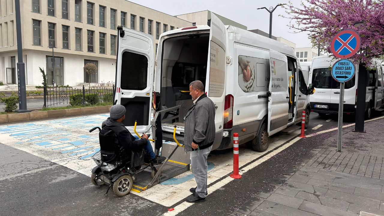 Kahramanmaraş'ta 1.872 Aday Özel Araçlarla Ekpss'ye Taşındı (3)