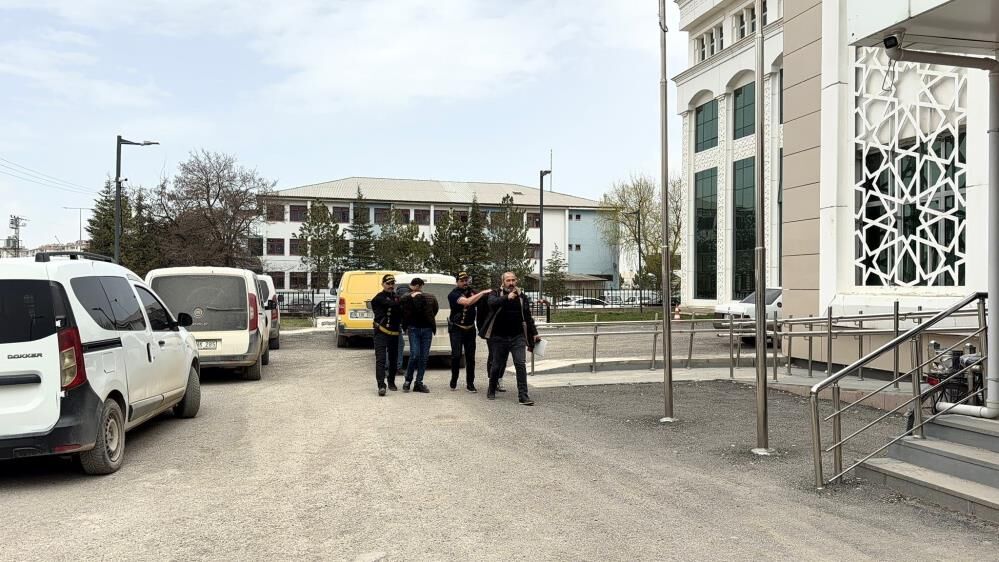 Kahramanmaraş’ta 2,1 Milyon Tl’lik Vurgun “Sahte Polis” Tuzağı Çökertildi (3)