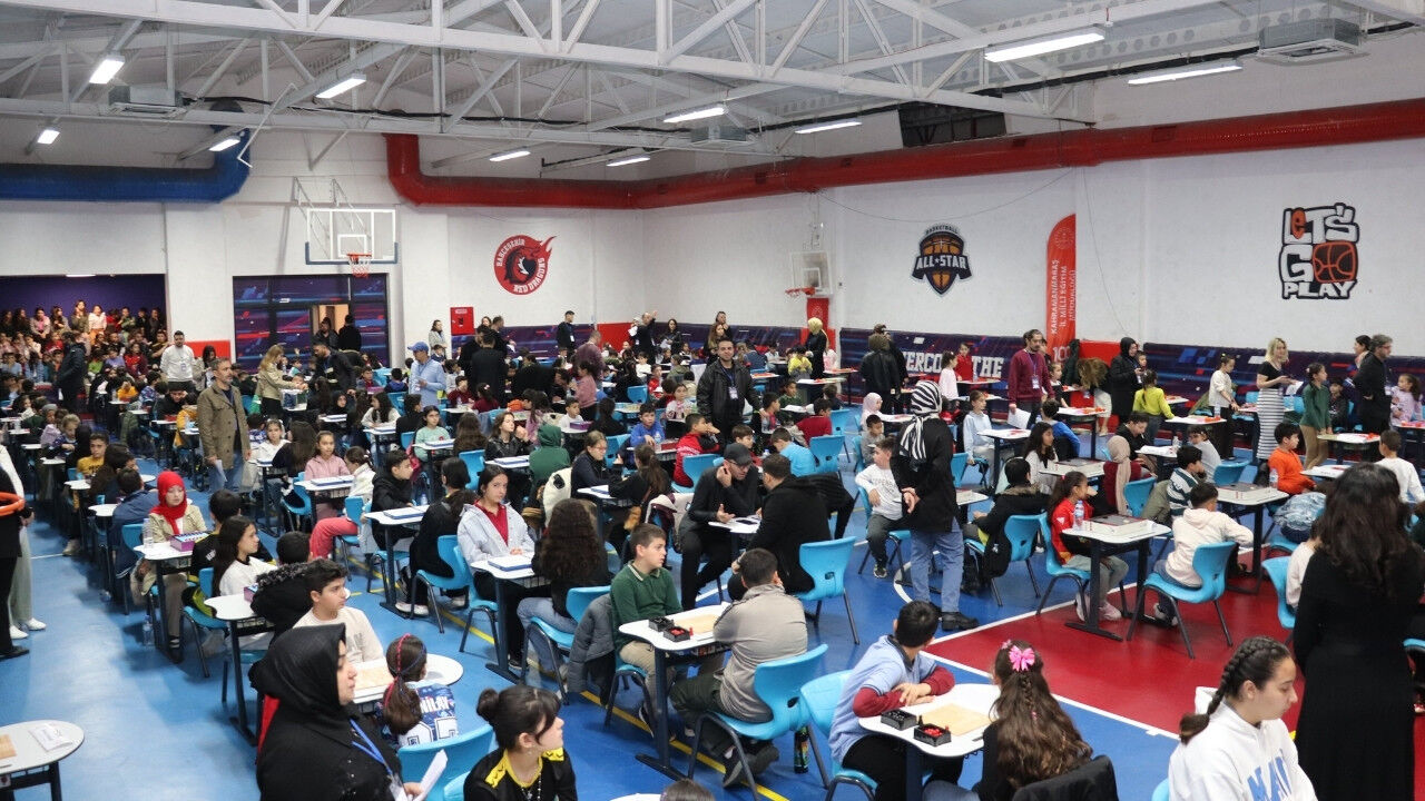 Kahramanmaraş’ta akıl oyunları heyecanı! 269 öğrenci kıyasıya yarıştı