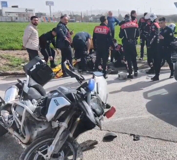 Kahramanmaraş'ta Ehliyetsiz Sürücü Polislere Çarptı 2 Polis Yaralı (3)