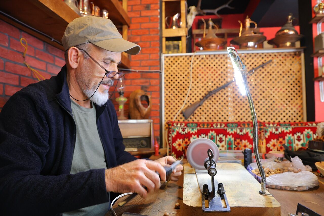 Kahramanmaraş’ta Emekli Vatandan El Emeği Şovu Kendi Tornasıyla Üretiyor (5)