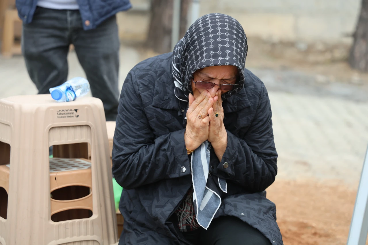 Kahramanmaraş'ta Ölen Çocukların Mezarına Notlar Yağdı! (7)