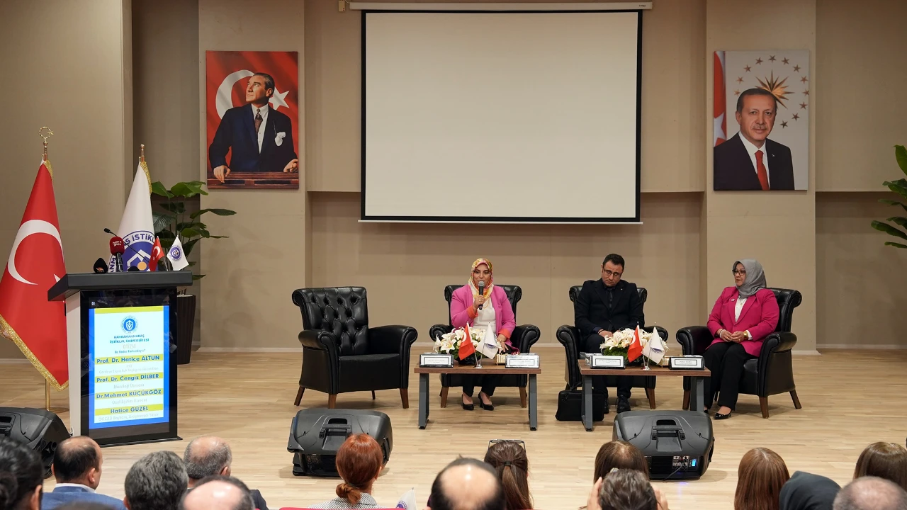 Kahramanmaraş’ta Otizm Konferansı! Uzman Isimler Önemli Mesajlar Verdi (4)
