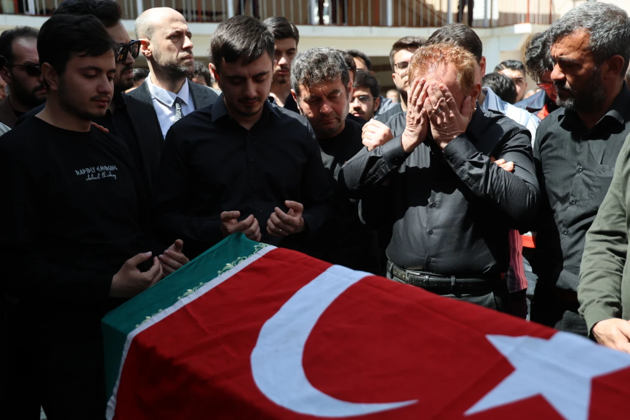 Kahramanmaraş'ta Şehit Öğretmen Ayla Kara Için Son Görev! (1)