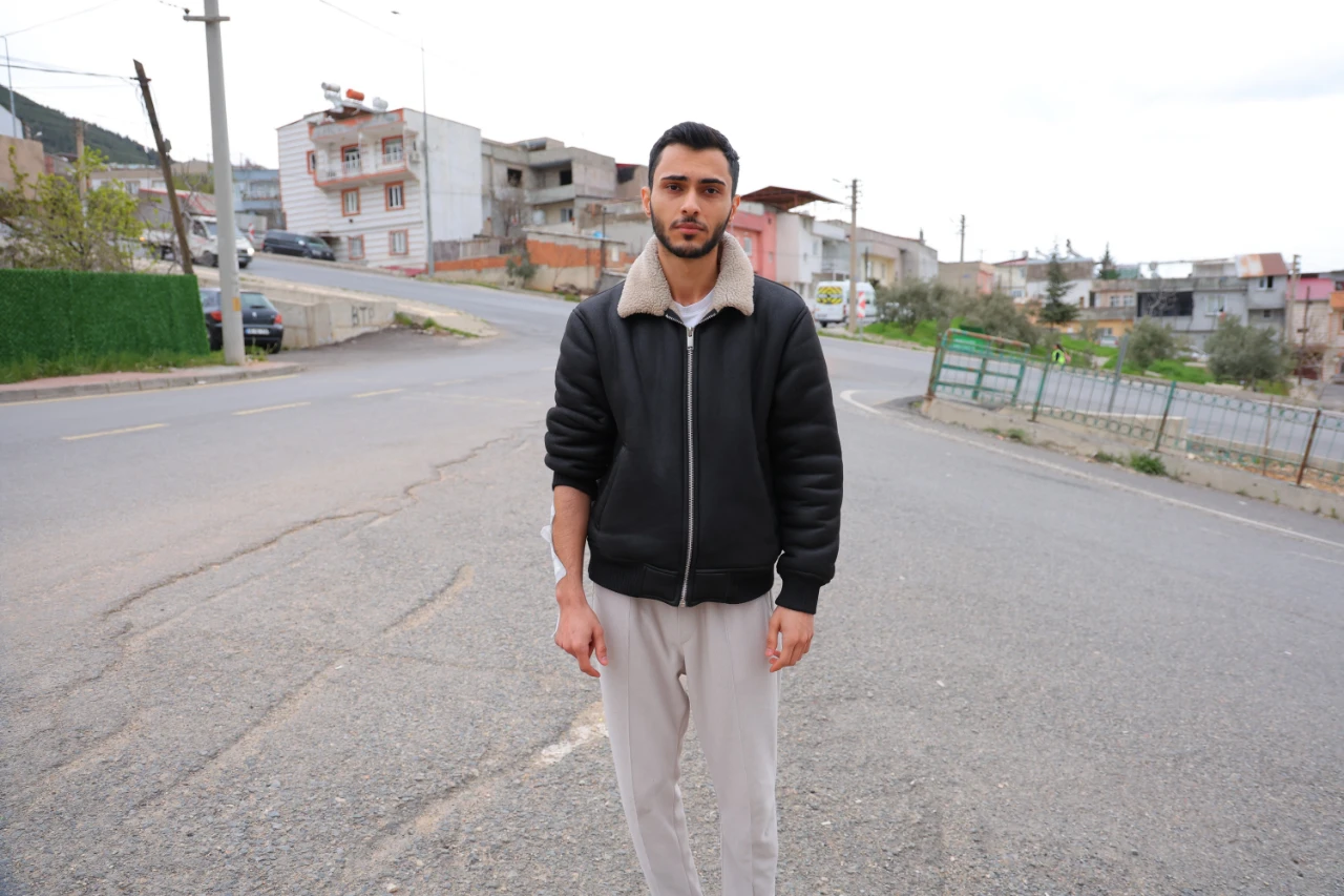 Kahramanmaraş’ta Tesla Çarpıp Kaçtı! Genç Sürücü Isyan Etti (1)