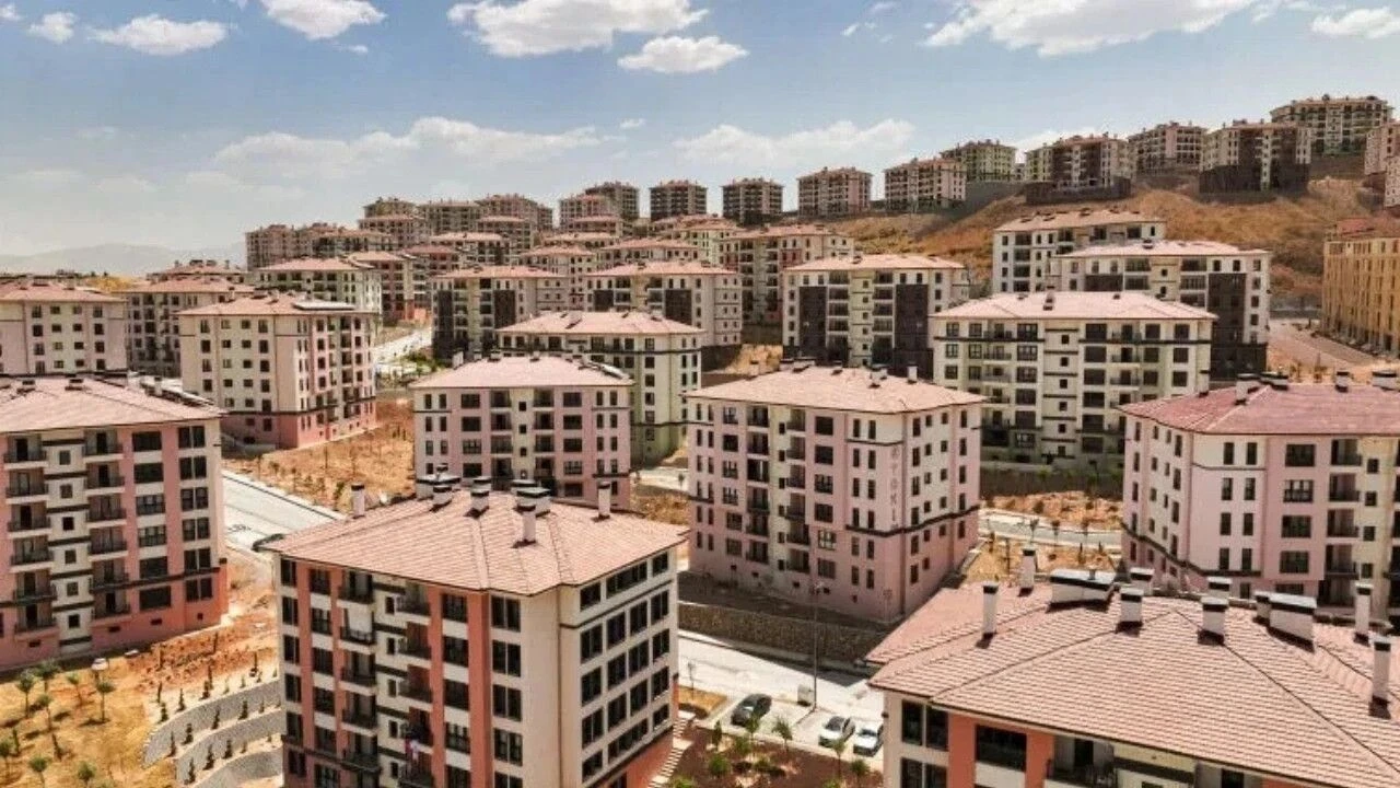 Kahramanmaraş’ta TOKİ 500 bin konut projesi: Teslim ve peşinat detayları açıklandı