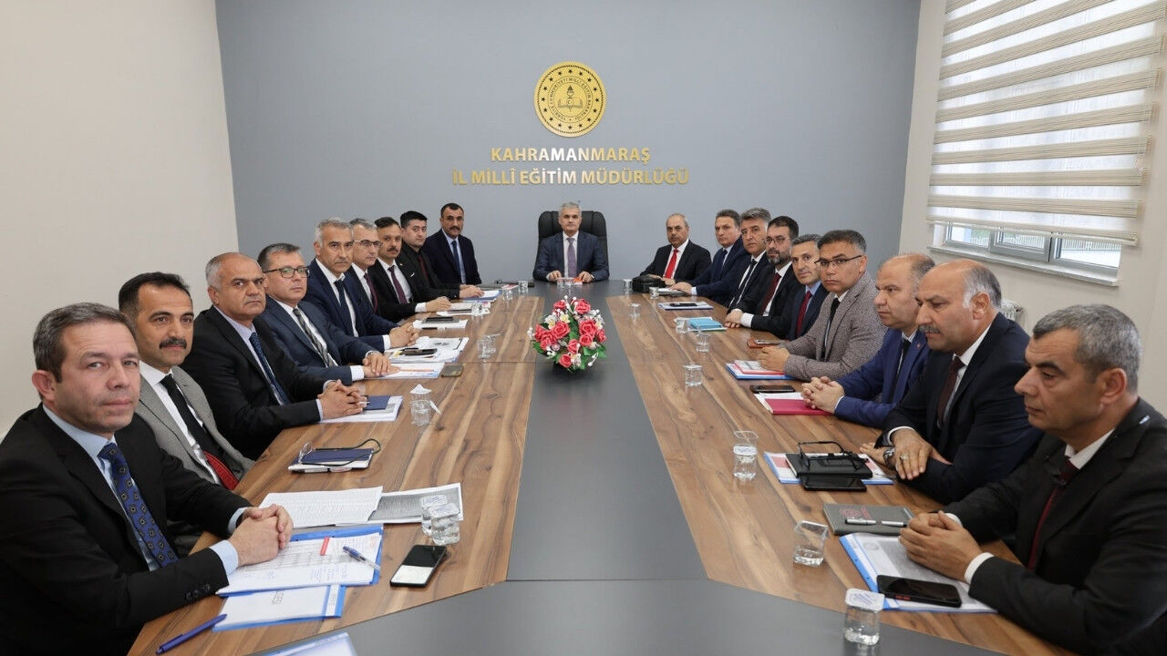 Kahramanmaraş'ta Turan Akpınar mesaiye hızlı başladı! İl Millî Eğitim'de kritik toplantı