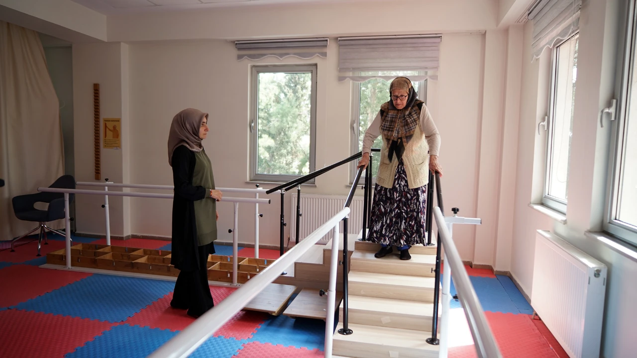 Kahramanmaraş'ta Yaşlılara Ücretsiz Sağlık Ve Hobi Desteği! (7)