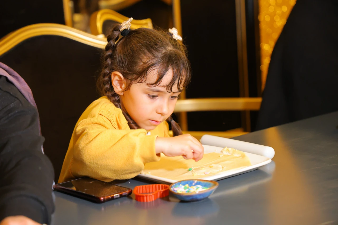 Kahramanmaraş’ta Yürek Isıtan Görüntüler! Özel Çocuklar Kendi Kurabiyelerini Yaptı (2)