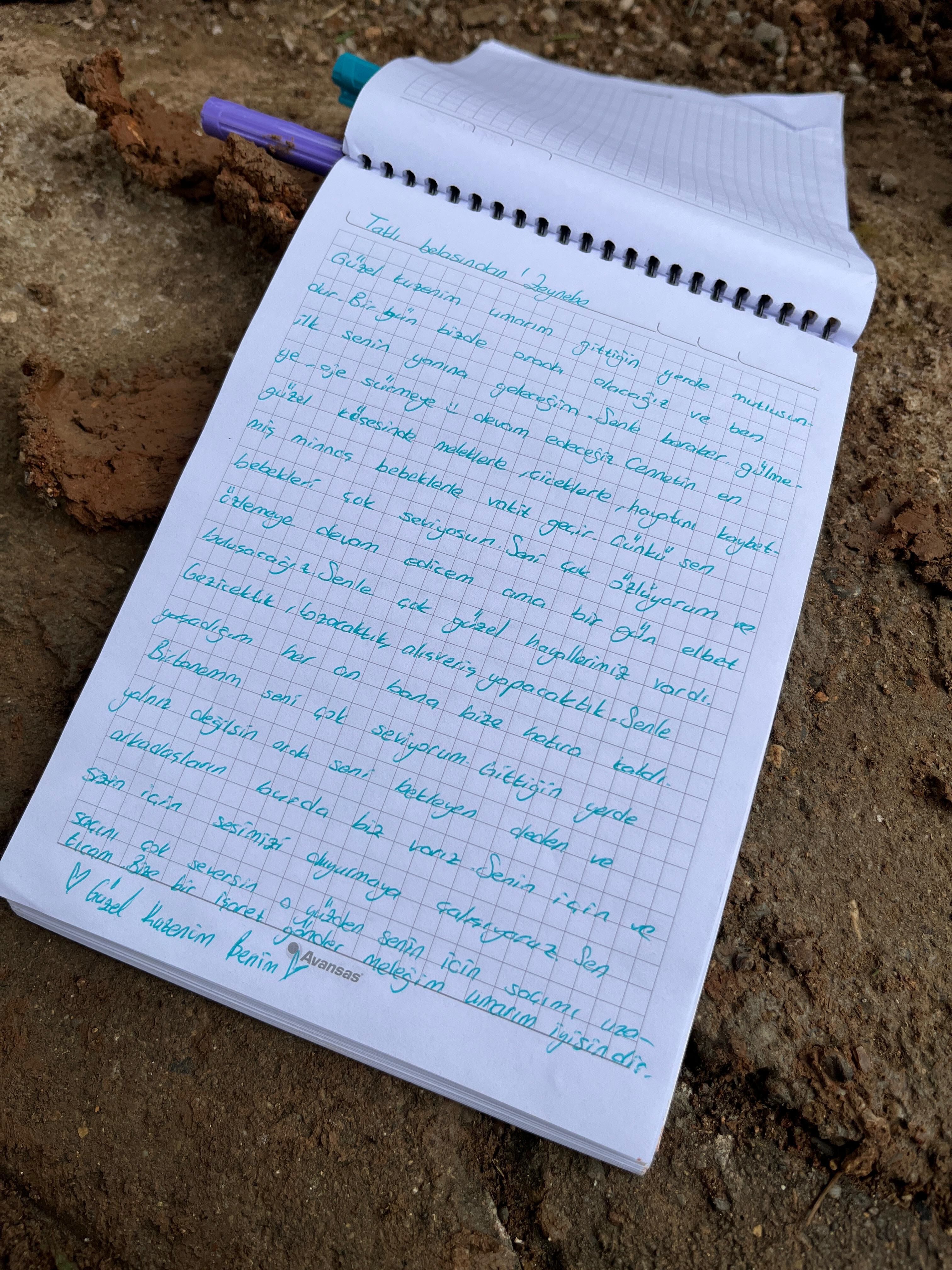 Kahramanmaraş’taki Okul Saldırısında Hayatını Kaybeden Çocukların Mezarlarında Duygulandıran Notlar (5)