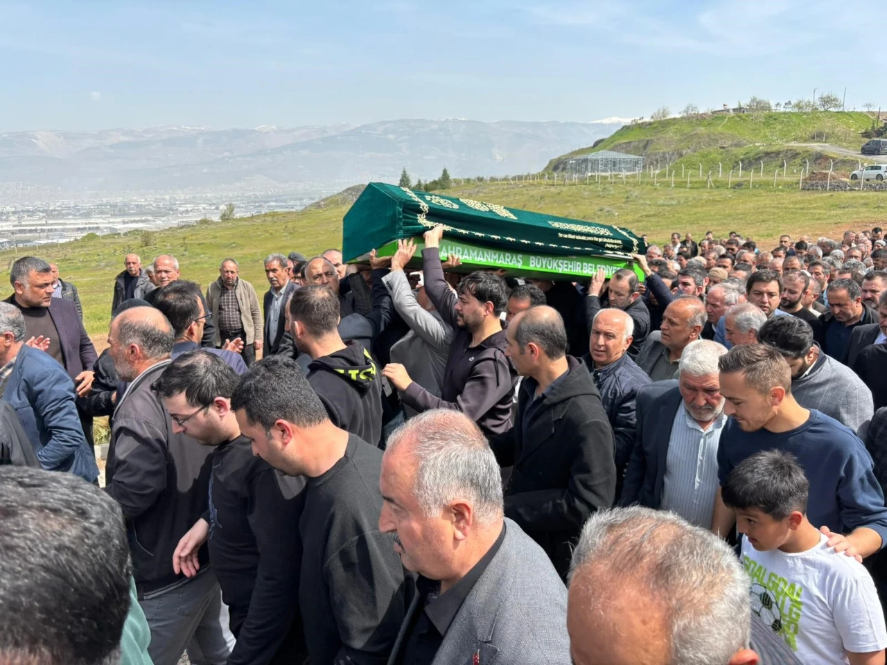 Kahramanmaraş'taki Okul Saldırısında Ölen 11 Yaşındaki Yusuf Tarık Gül Gözyaşlarıyla Uğurlandı (8)