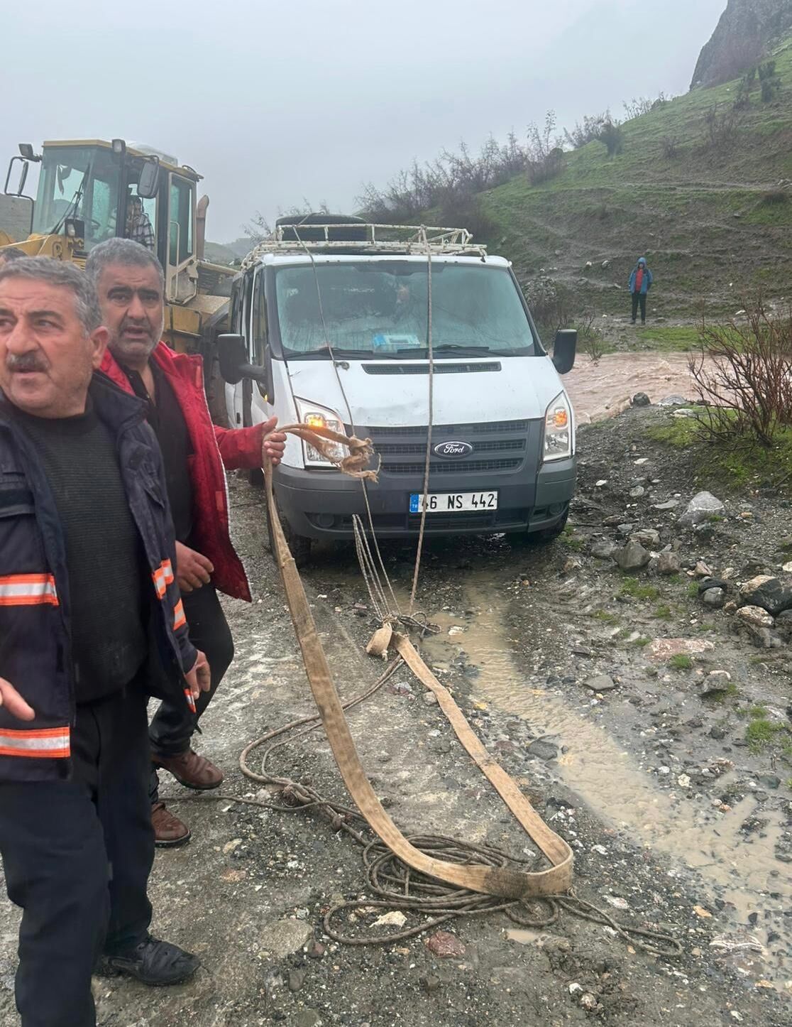 Kalp Krizi Geçiren Kadın, Selin Kapattığı Yolda Mahsur Kaldığı Araçta Öldü (5)