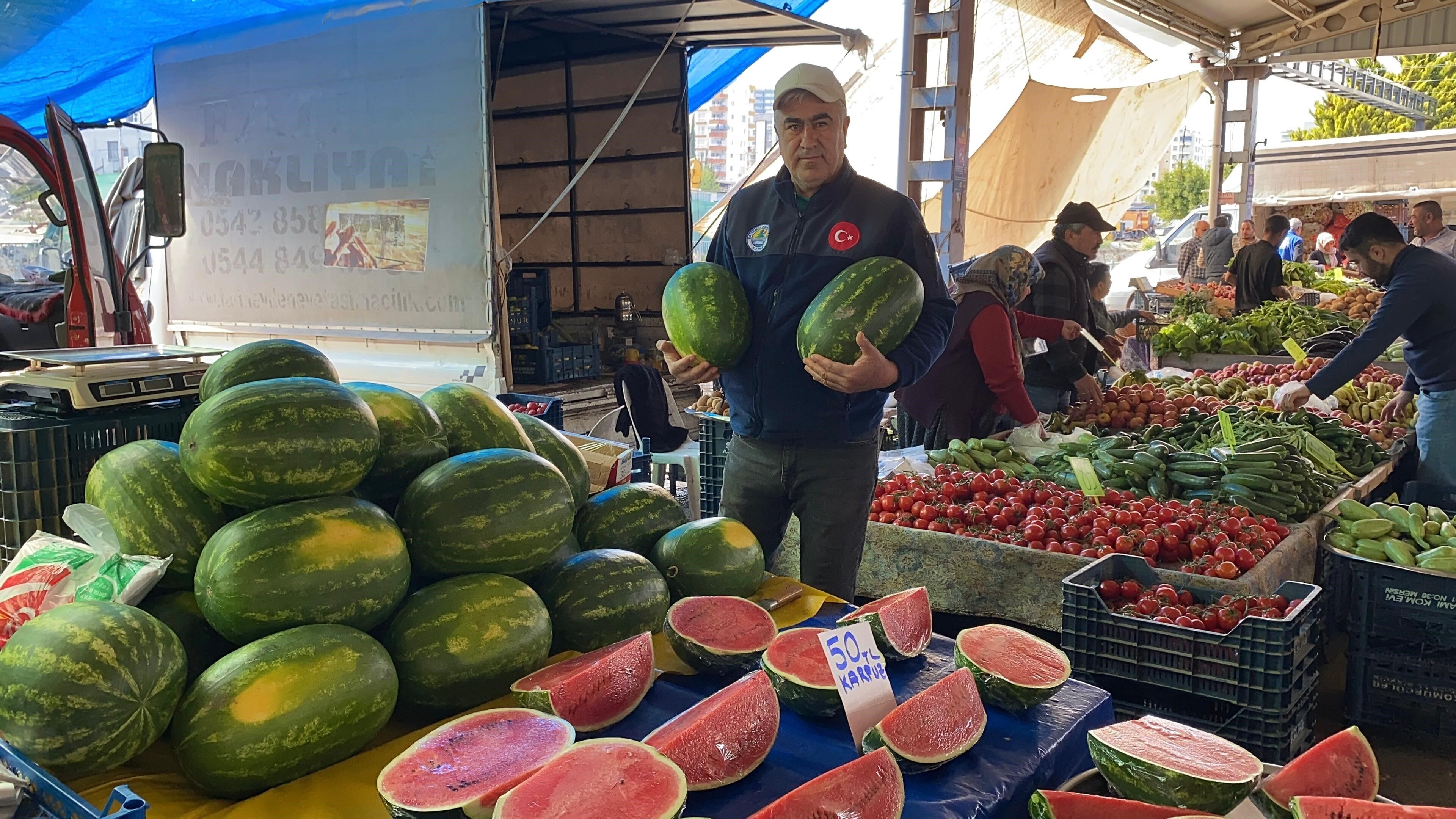 Karpuz Tezgahta Ama Dilimle! Fiyatı Gören Şaşkınlığını Gizleyemedi (3)