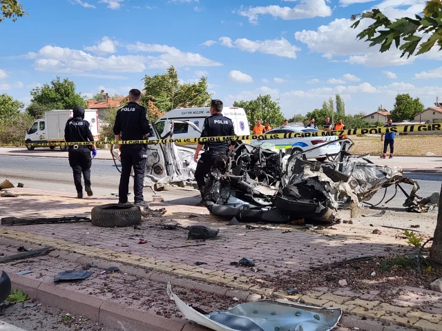 Kırmızı Işıkta Bekleyen Öğretmene 229 Km Hızla Çarpan Sürücünün Cezası Belli Oldu (1)