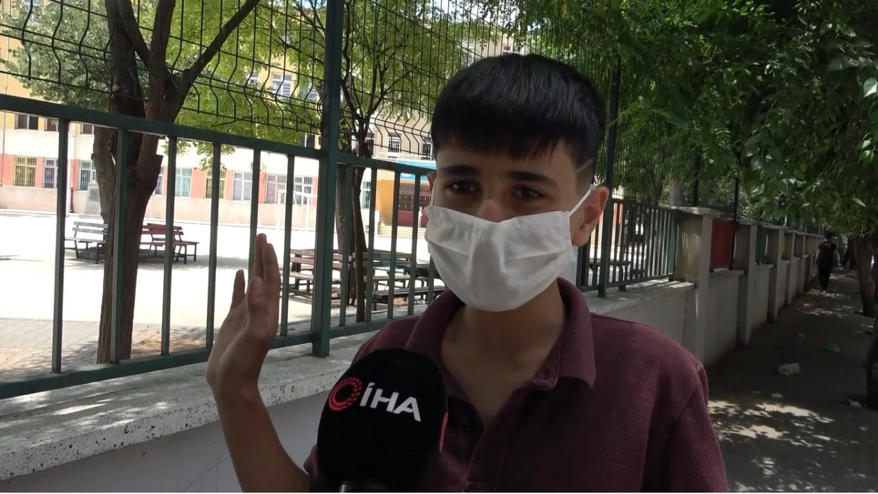 Lgs Fenomeni Yunus Emre Orhan Kebap Ustası Oldu (3)