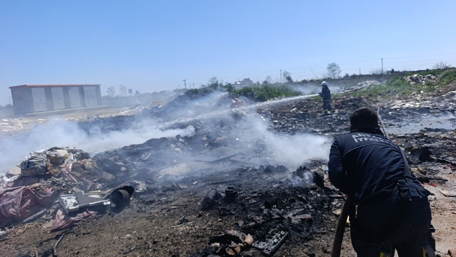 Manavgat’ta Çöp Ve Hurdalar Yine Yandı, Vatandaşlar Duruma Tepki Gösterdi (2)