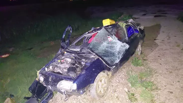 Manisa’da Otomobil Şarampole Devrildi; 1 Ölü, 1 Yaralı