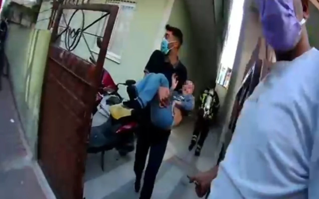 Mersin'de Apartman Yangını! 9 Kişi Kurtarıldı2