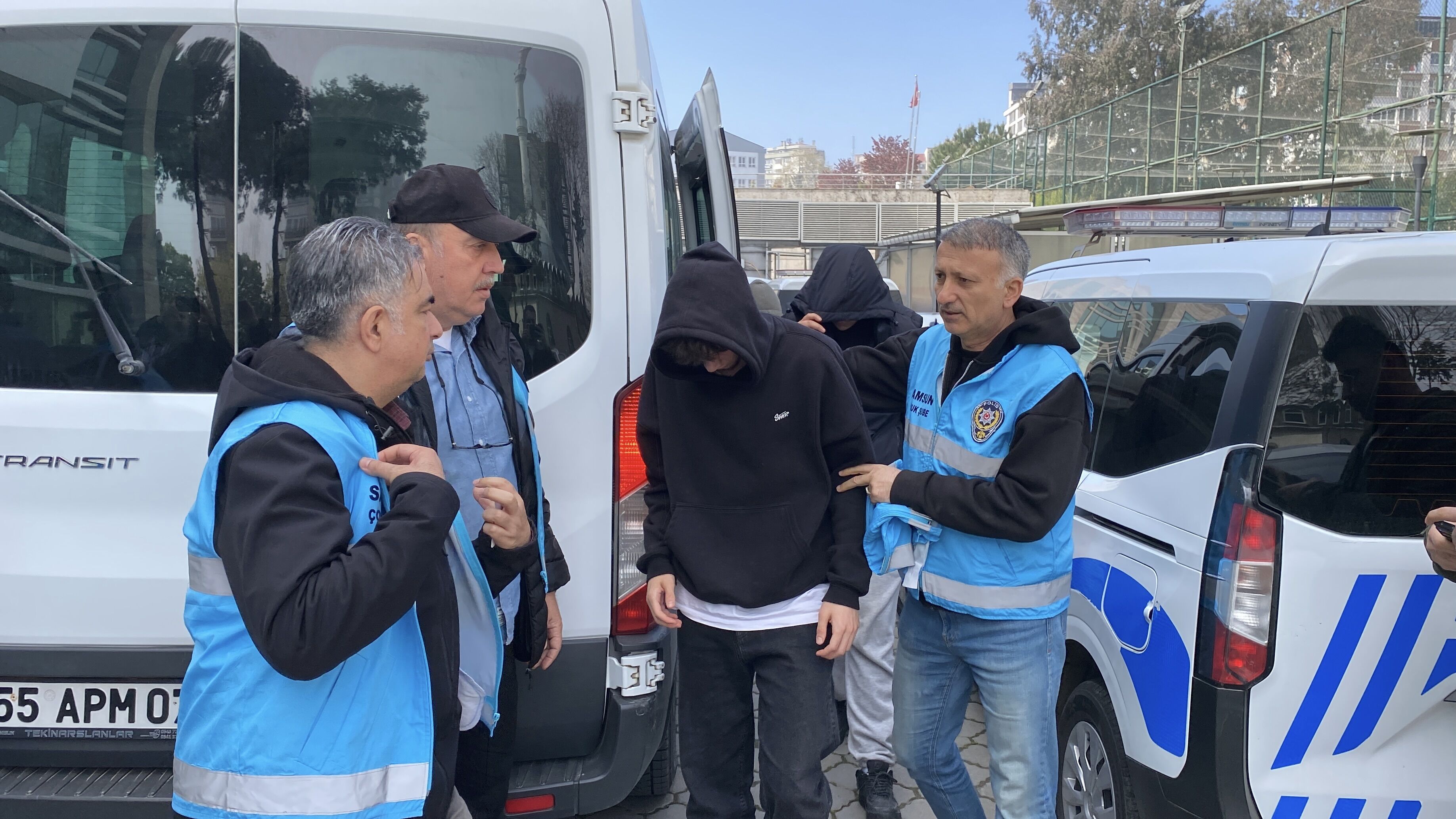 Okullara Saldırı Yapılacağı Yönündeki Paylaşımlara 7 Gözaltı (4)