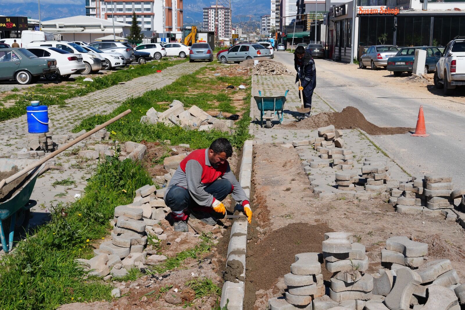 Onikişubat’ta 9 Mahallede Yol Ve Kaldırım Çalışmaları Başladı (2)