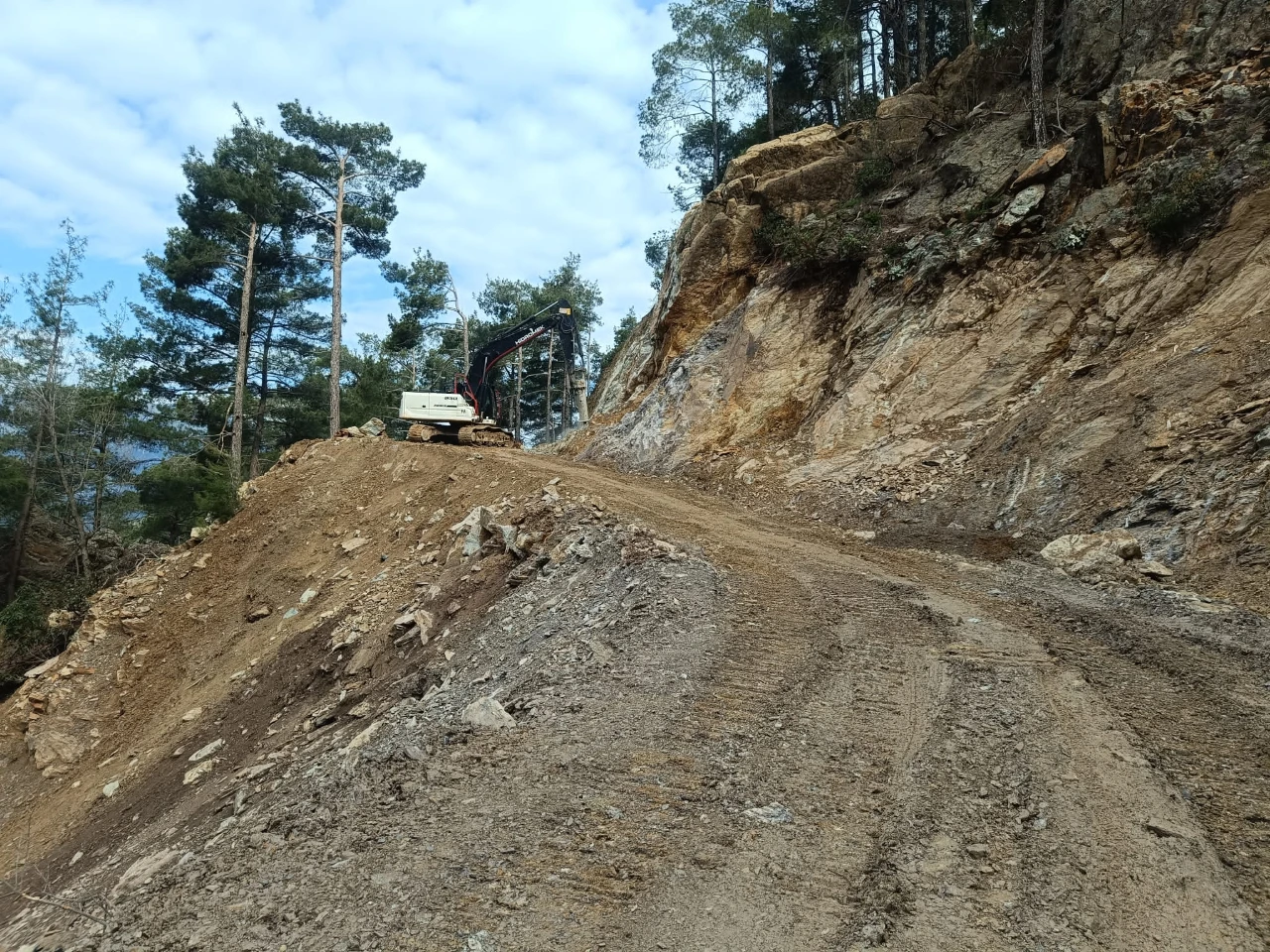 Onikişubat’tan 11 Mahallede Ulaşım Seferberliği! (8)